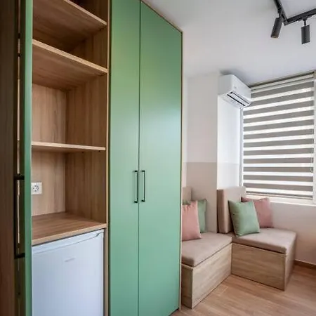 Nest 5 At Center 2p *