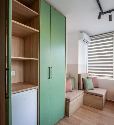 Nest 5 At Center 2p *